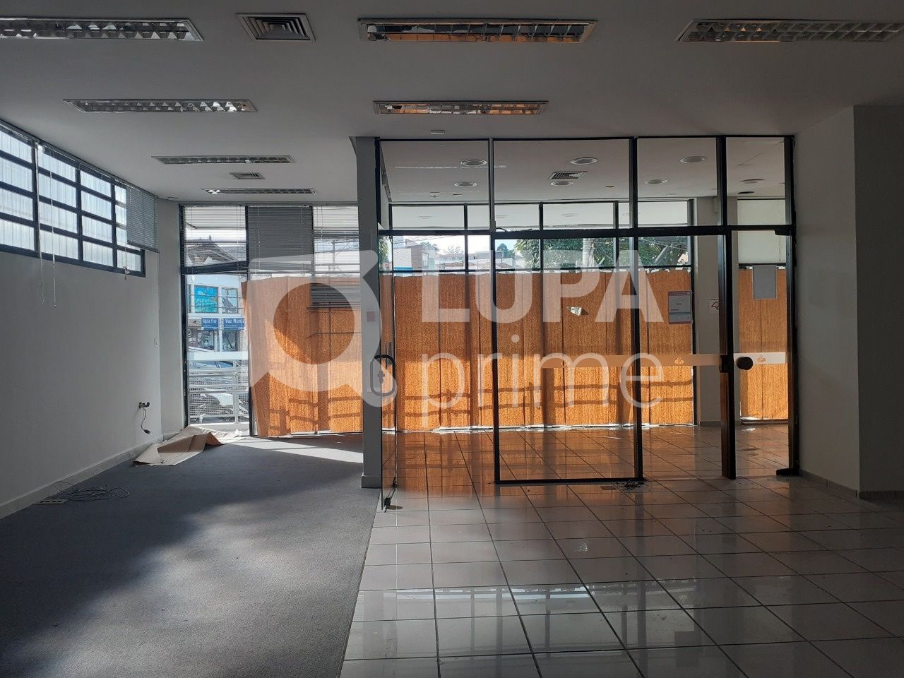 salao-locacao-sao-paulo-agua-fria-15vagas-250m2-LS33679