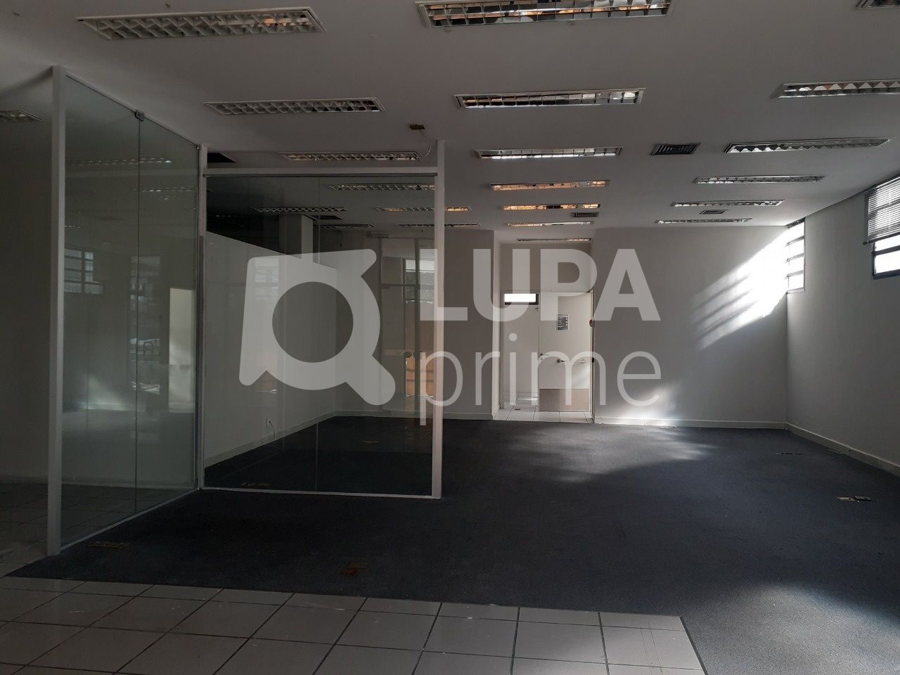 salao-locacao-sao-paulo-agua-fria-15vagas-250m2-LS33679