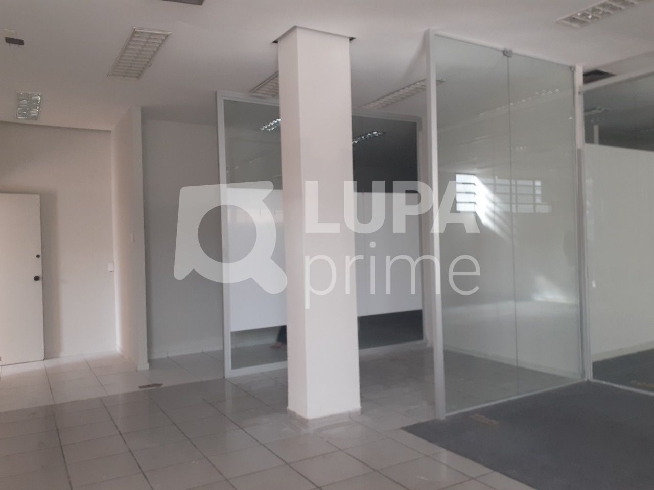 salao-locacao-sao-paulo-agua-fria-15vagas-250m2-LS33679