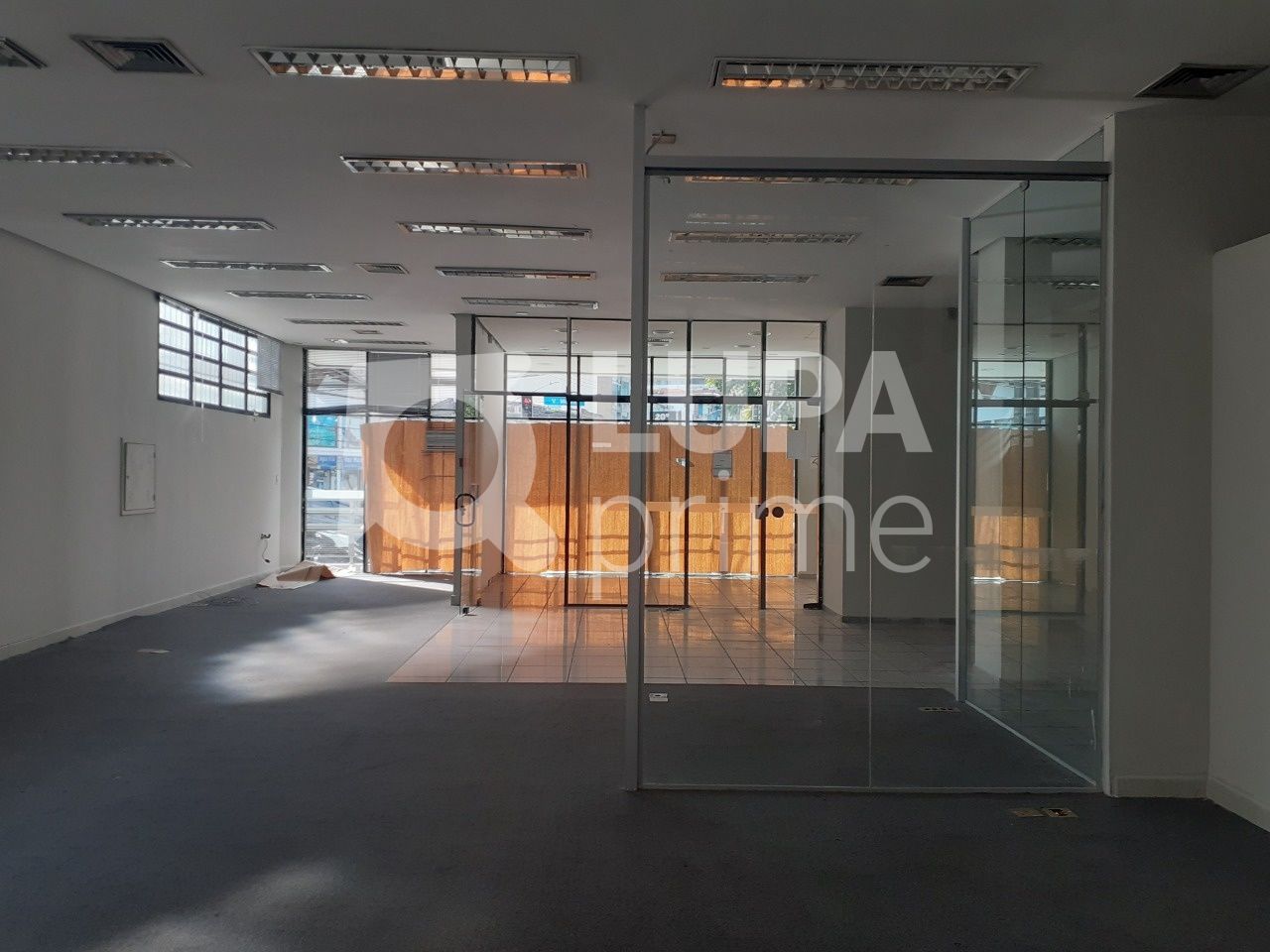 salao-locacao-sao-paulo-agua-fria-15vagas-250m2-LS33679