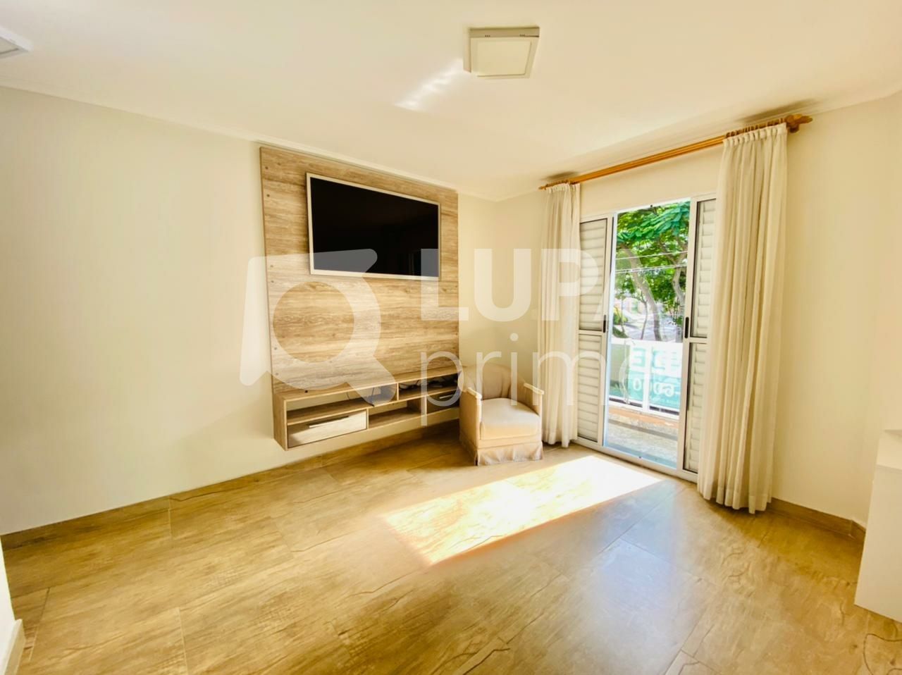 sobrado-venda-sao-paulo-vila-irmaos-arnoni-3dormitorios-1suite-5vagas-225m2-LS33747