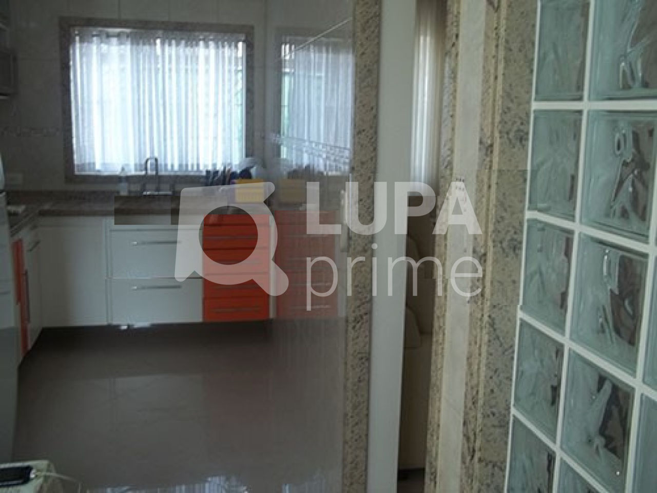 Casa à venda com 2 quartos, 60m² - Foto 7