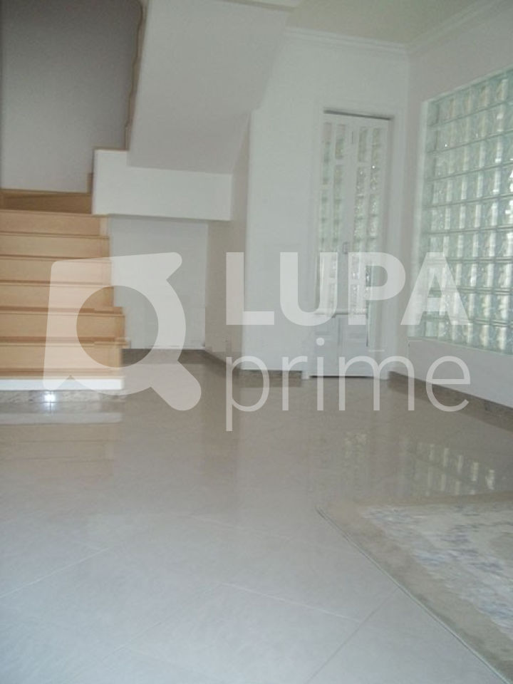 Casa à venda com 2 quartos, 60m² - Foto 3