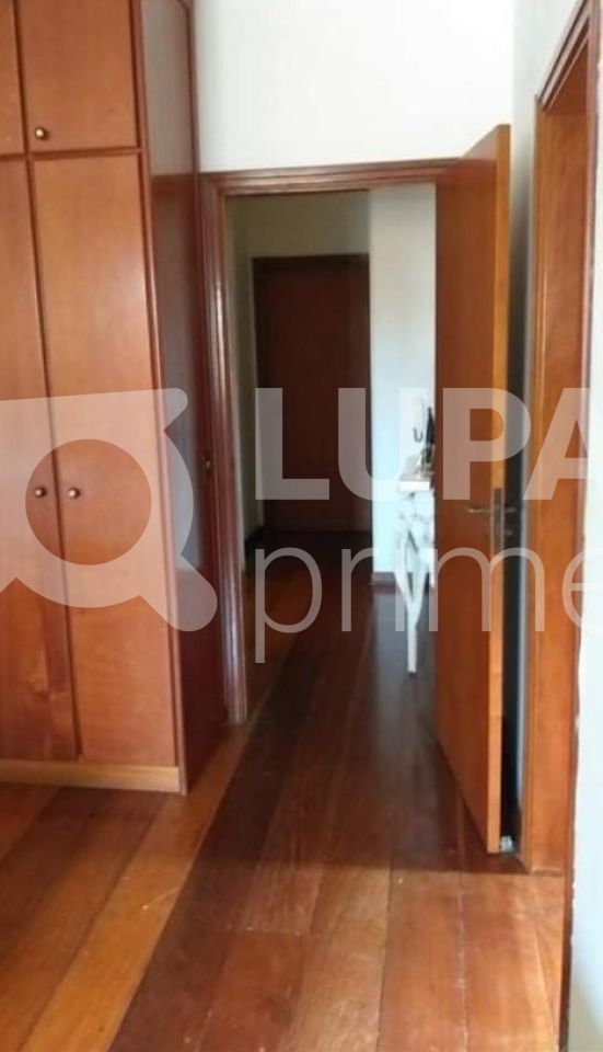 sobrado-venda-sao-paulo-jardim-das-laranjeiras-3dormitorios-3suites-4vagas-284m2-LS33942