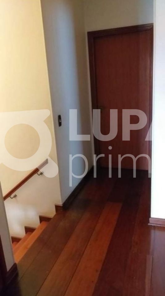 sobrado-venda-sao-paulo-jardim-das-laranjeiras-3dormitorios-3suites-4vagas-284m2-LS33942