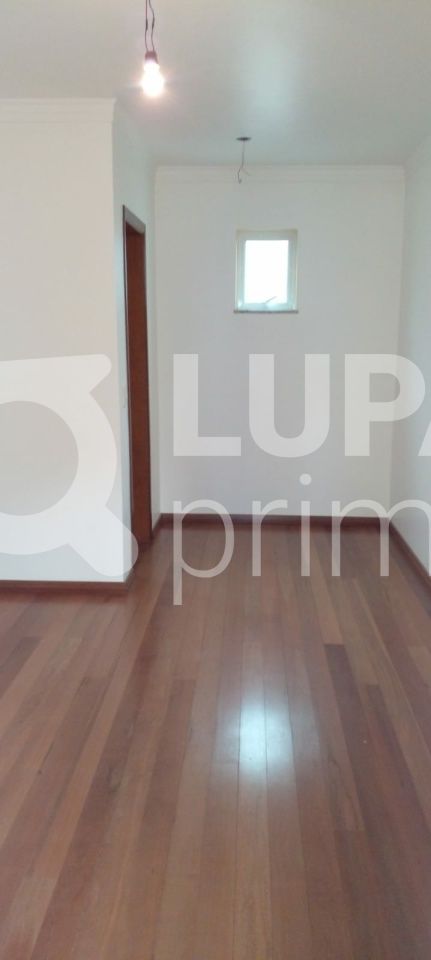 sobrado-venda-sao-paulo-tremembe-3dormitorios-3suites-4vagas-250m2-LS34102