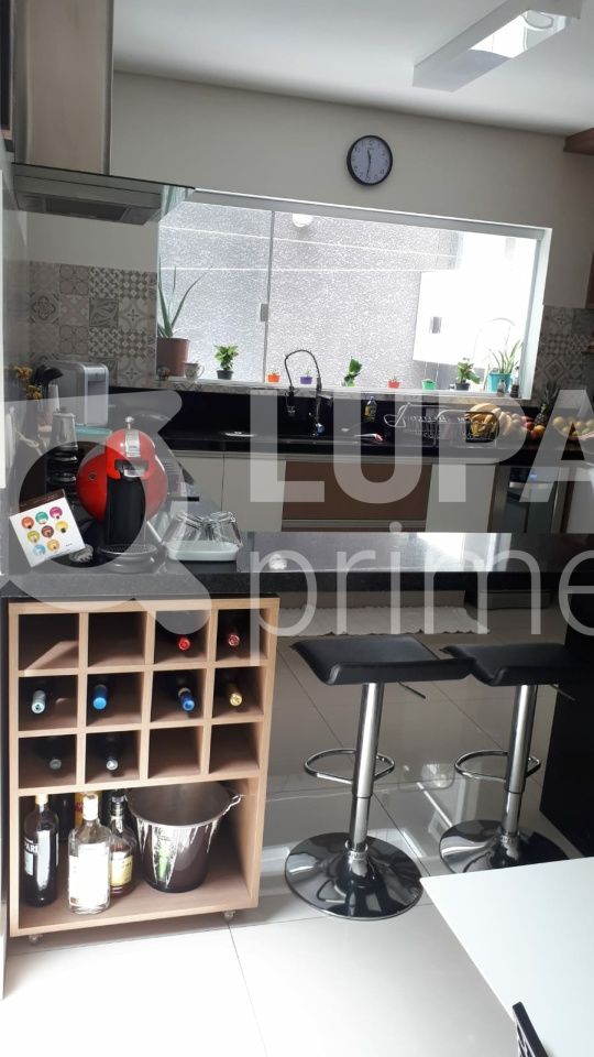 sobrado-venda-sao-paulo-vila-nossa-senhora-do-retiro-3dormitorios-5vagas-146m2-LS34169