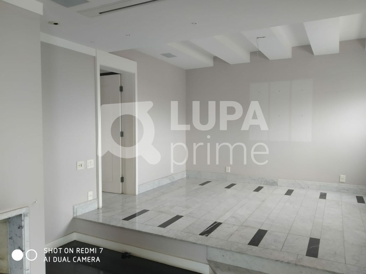 apartamento-venda-sao-paulo-agua-fria-3dormitorios-3suites-4vagas-300m2-LS34250