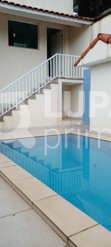 sobrado-venda-sao-paulo-vila-irmaos-arnoni-3dormitorios-3suites-4vagas-612m2-LS34717