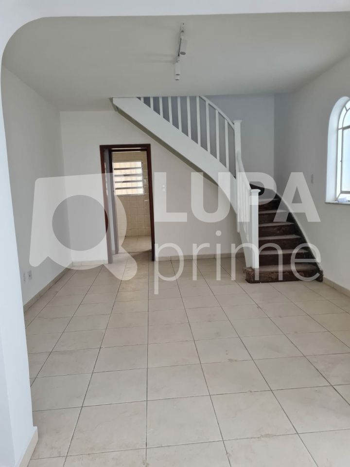 sobrado-locacao-sao-paulo-jardim-sao-paulo-3dormitorios-1suite-4vagas-250m2-LS35044