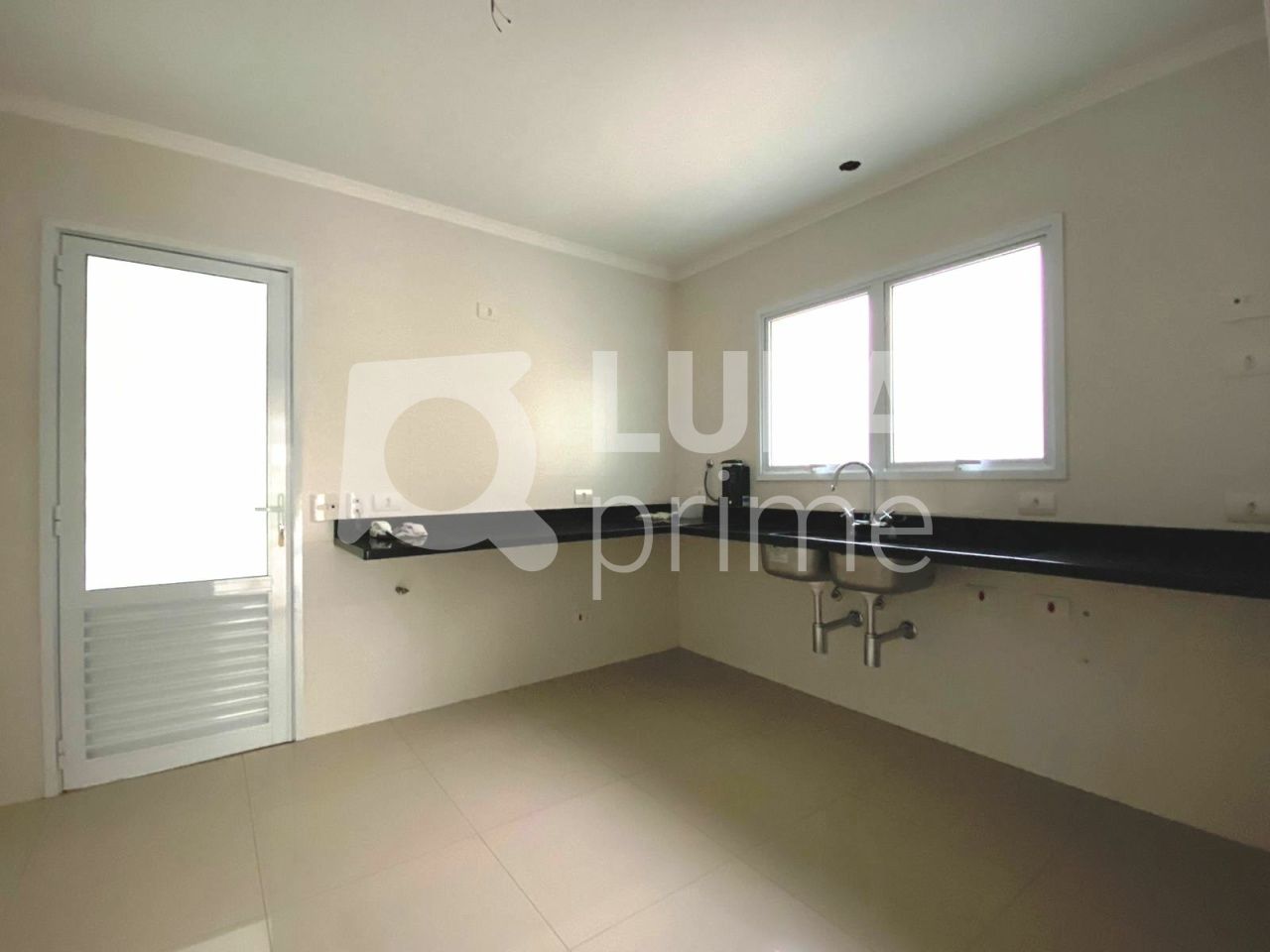 condominio-venda-sao-paulo-tremembe-4dormitorios-2suites-4vagas-280m2-LS35460