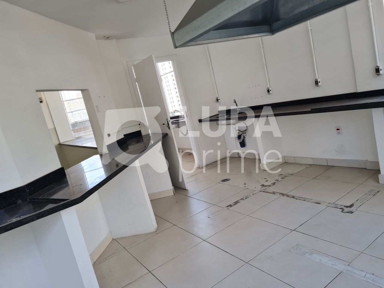 Prédio Inteiro para alugar, 600m² - Foto 17