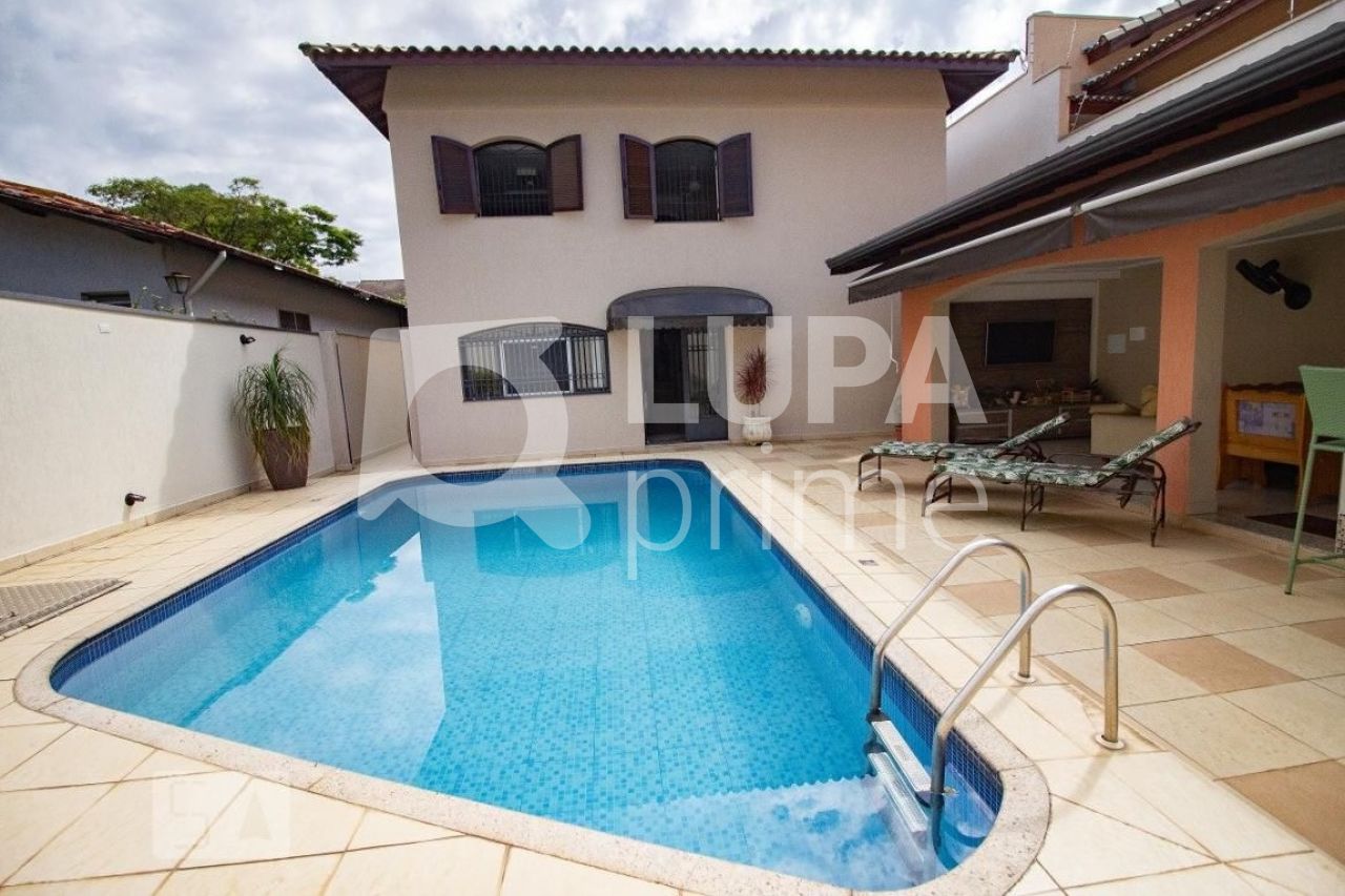 Casa, 3 quartos, 300 m² - Foto 2