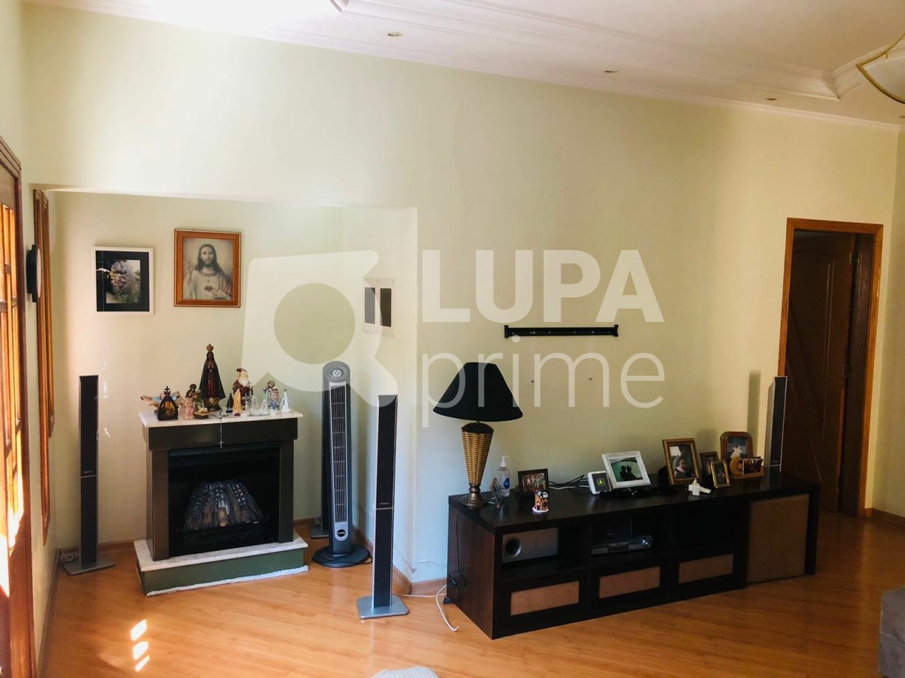 casa-terrea-venda-sao-paulo-vila-guilherme-2dormitorios-1suite-5vagas-160m2-LS35687