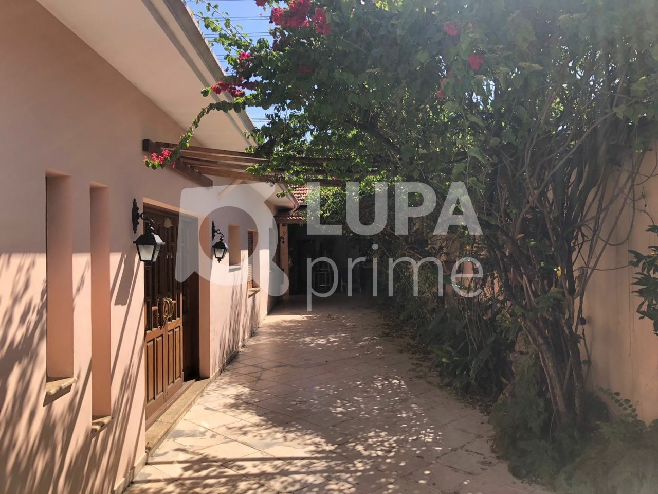 casa-terrea-venda-sao-paulo-vila-guilherme-2dormitorios-1suite-5vagas-160m2-LS35687