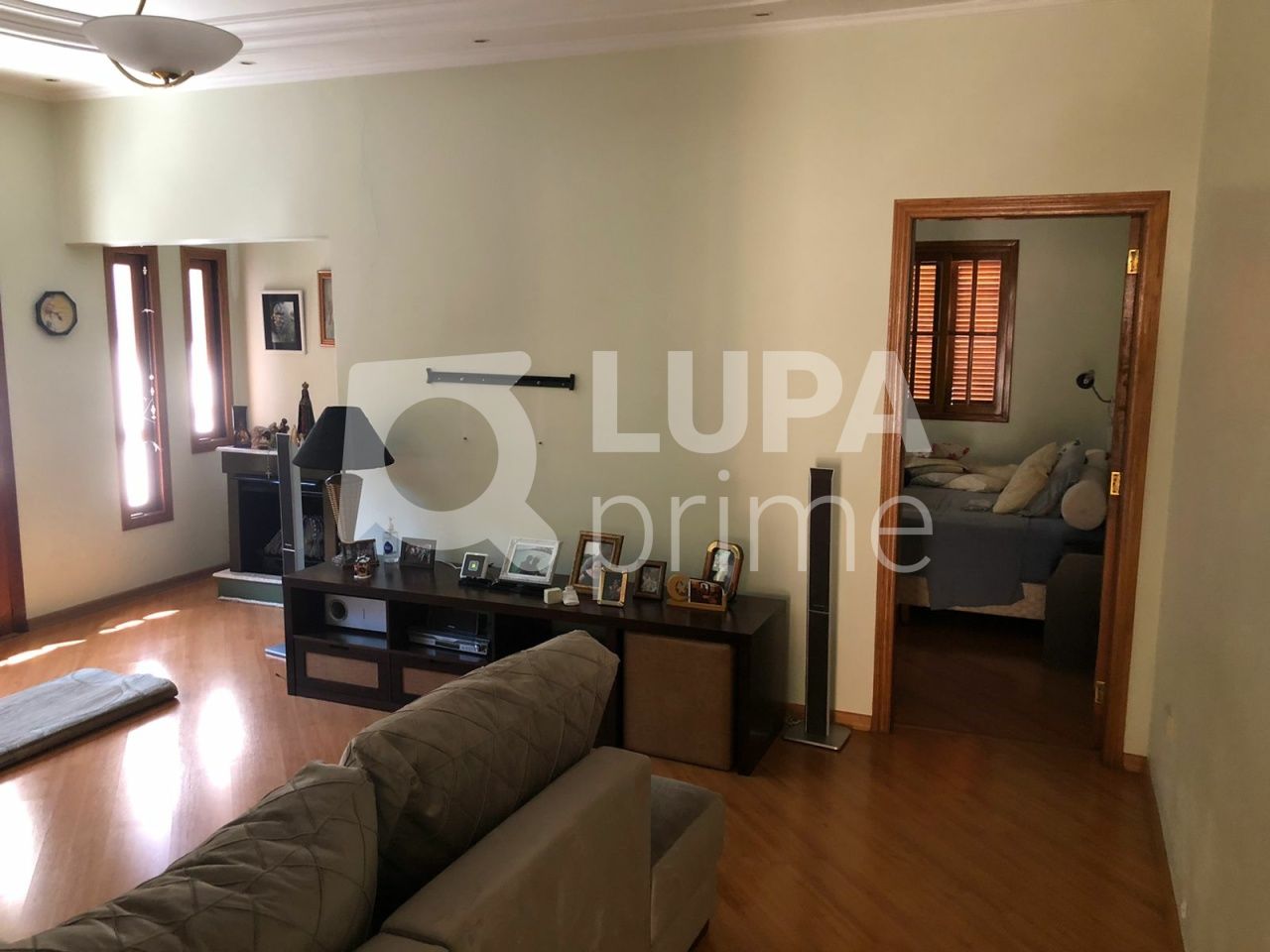 casa-terrea-venda-sao-paulo-vila-guilherme-2dormitorios-1suite-5vagas-160m2-LS35687