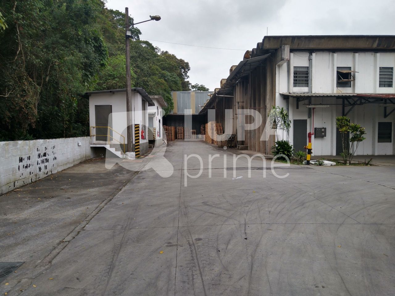 Depósito-Galpão, 5400 m² - Foto 1