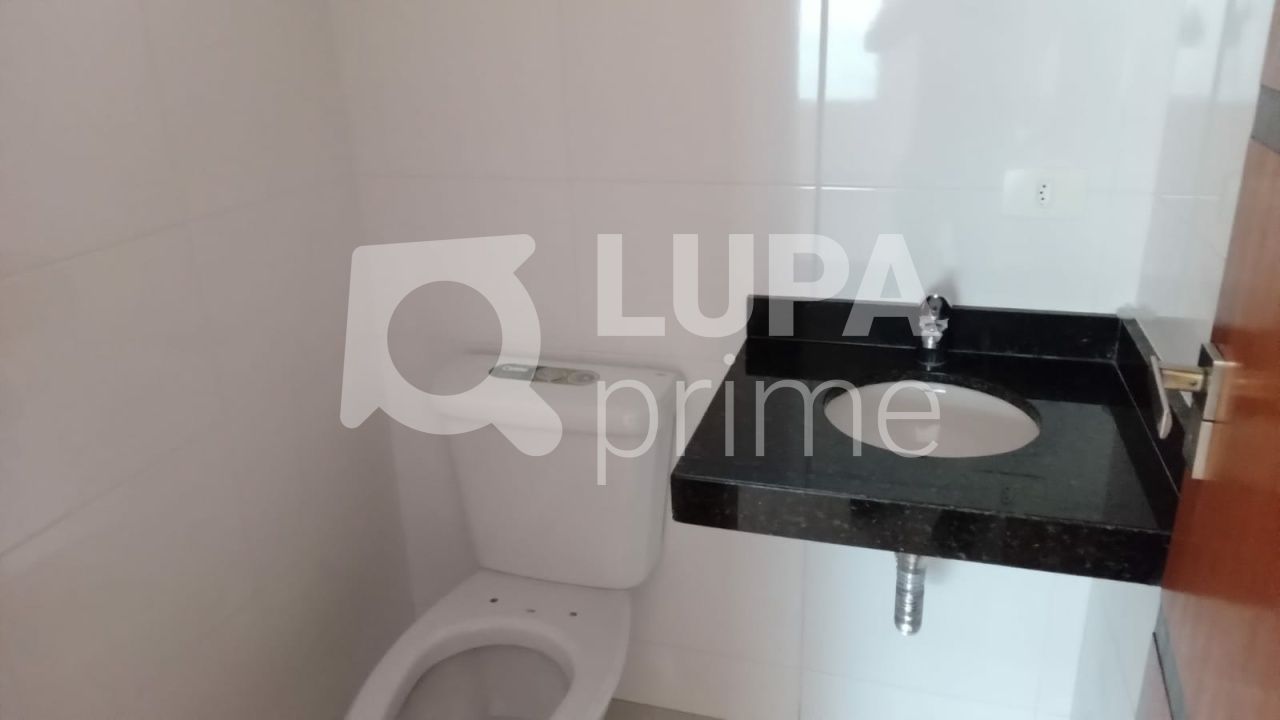 sobrado-venda-sao-paulo-vila-irmaos-arnoni-3dormitorios-3suites-4vagas-167m2-LS35801