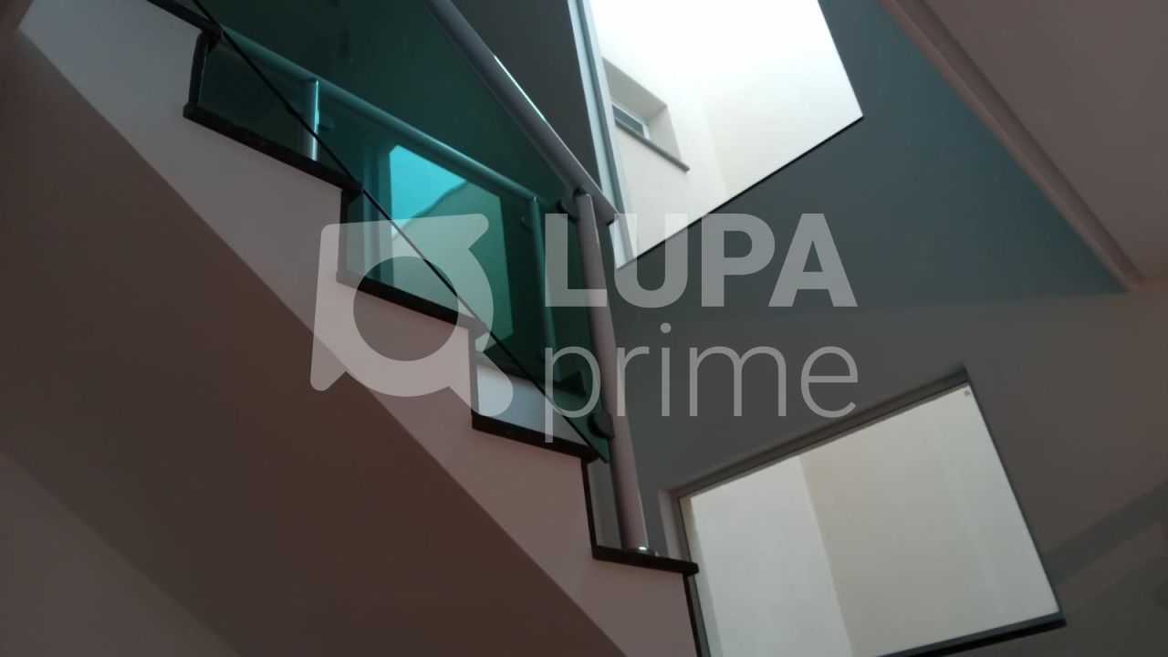 sobrado-venda-sao-paulo-vila-irmaos-arnoni-3dormitorios-3suites-4vagas-167m2-LS35801