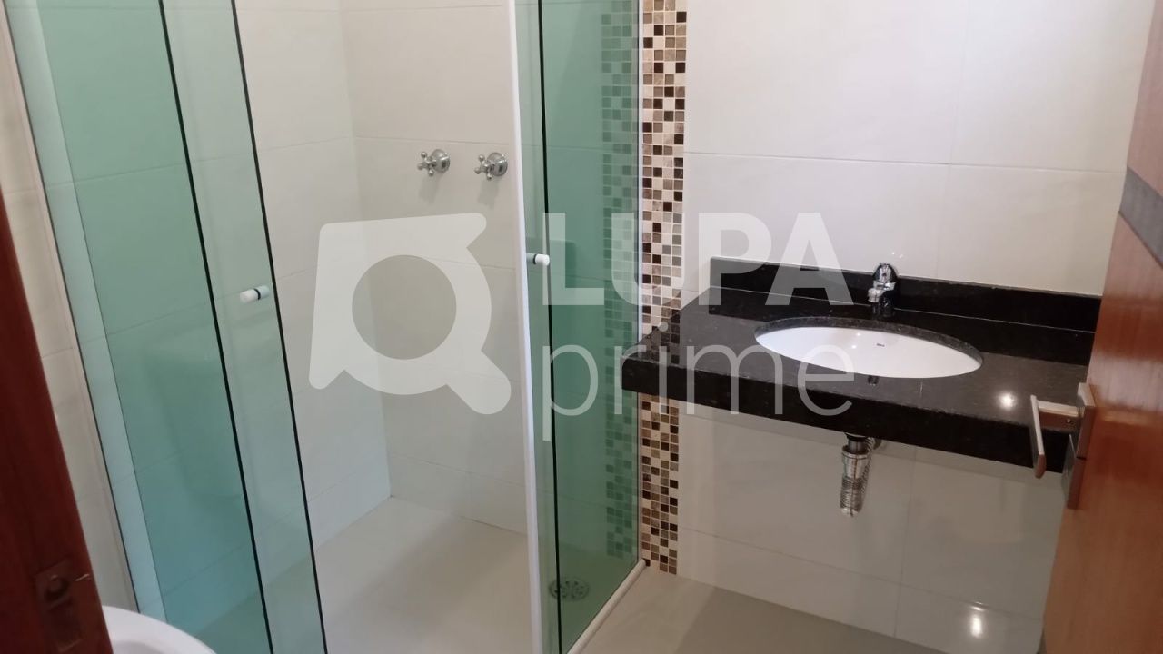 sobrado-venda-sao-paulo-vila-irmaos-arnoni-3dormitorios-3suites-4vagas-167m2-LS35801