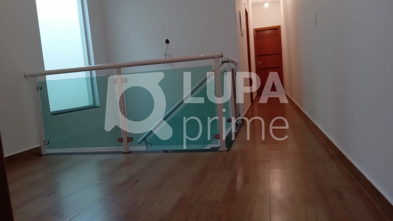 sobrado-venda-sao-paulo-vila-irmaos-arnoni-3dormitorios-3suites-4vagas-170m2-LS35802