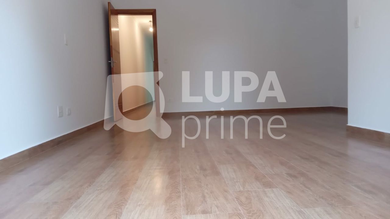 sobrado-venda-sao-paulo-vila-irmaos-arnoni-3dormitorios-3suites-4vagas-170m2-LS35802