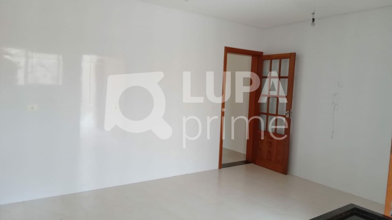 sobrado-venda-sao-paulo-vila-irmaos-arnoni-3dormitorios-3suites-4vagas-170m2-LS35802