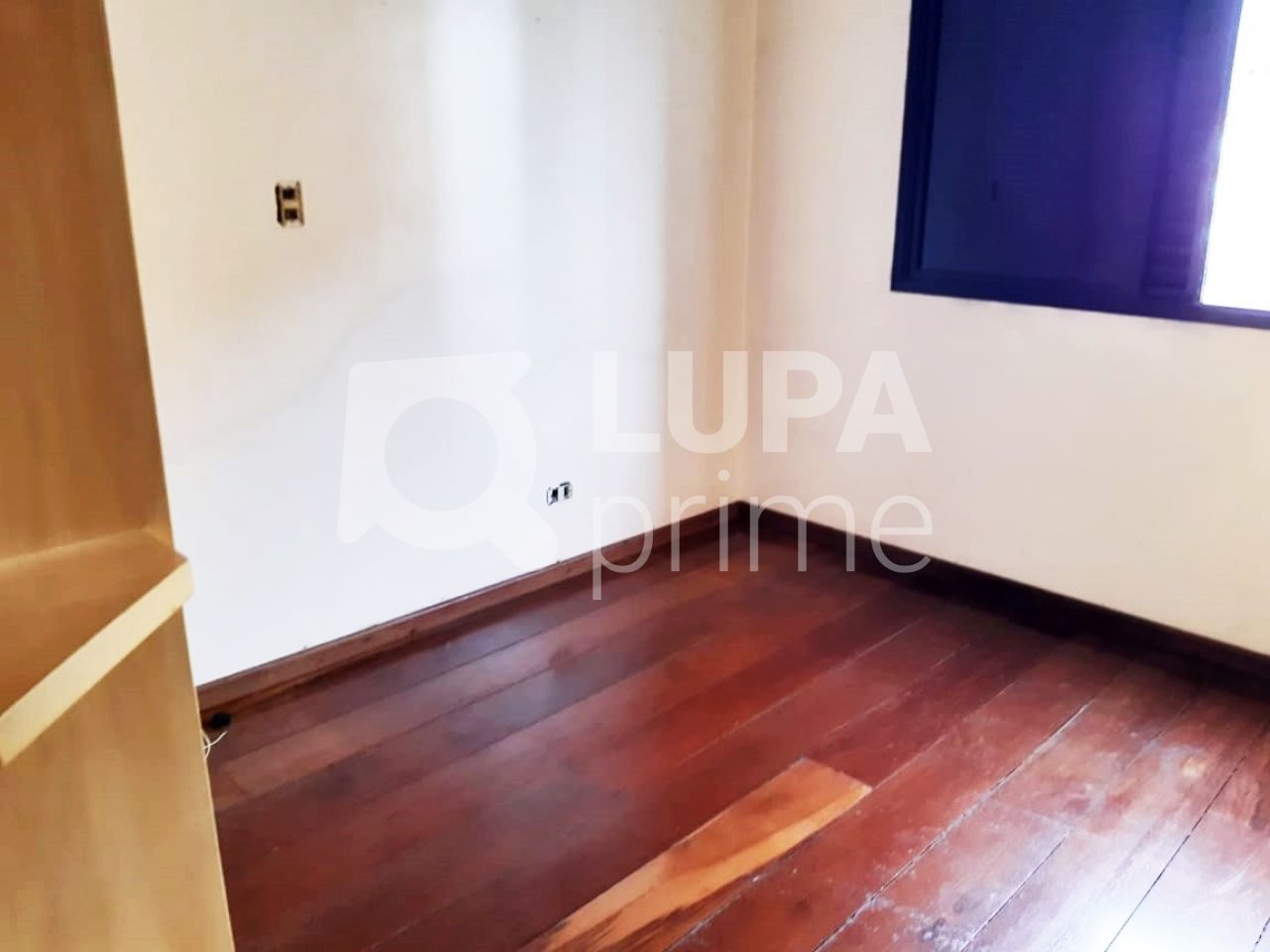 duplex-venda-sao-paulo-agua-fria-3dormitorios-3suites-5vagas-289m2-LS35815