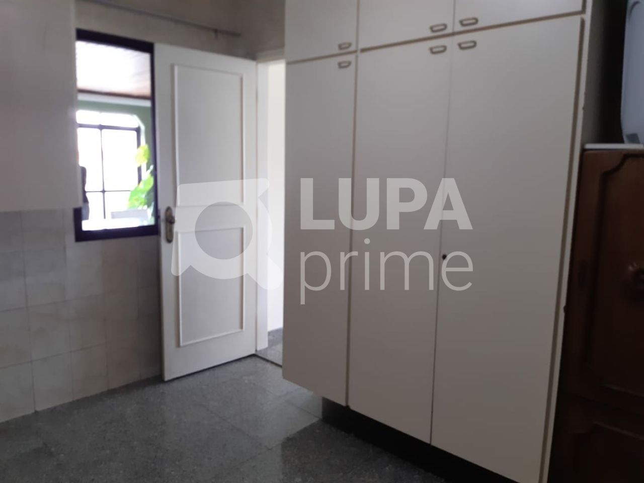 duplex-venda-sao-paulo-agua-fria-3dormitorios-3suites-5vagas-289m2-LS35815