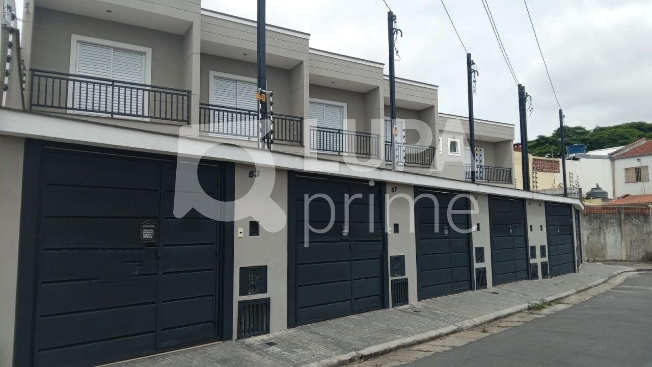 Casa à venda com 2 quartos, 89m² - Foto 1