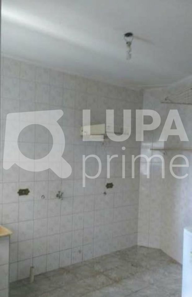 sobrado-venda-sao-paulo-agua-fria-2dormitorios-4vagas-120m2-LS35926