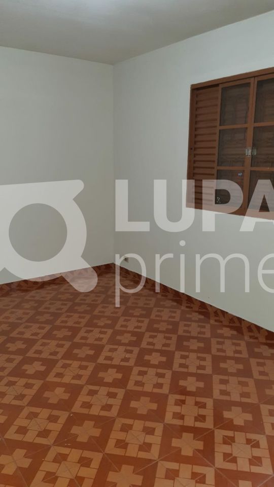 Casa à venda com 3 quartos, 91m² - Foto 2