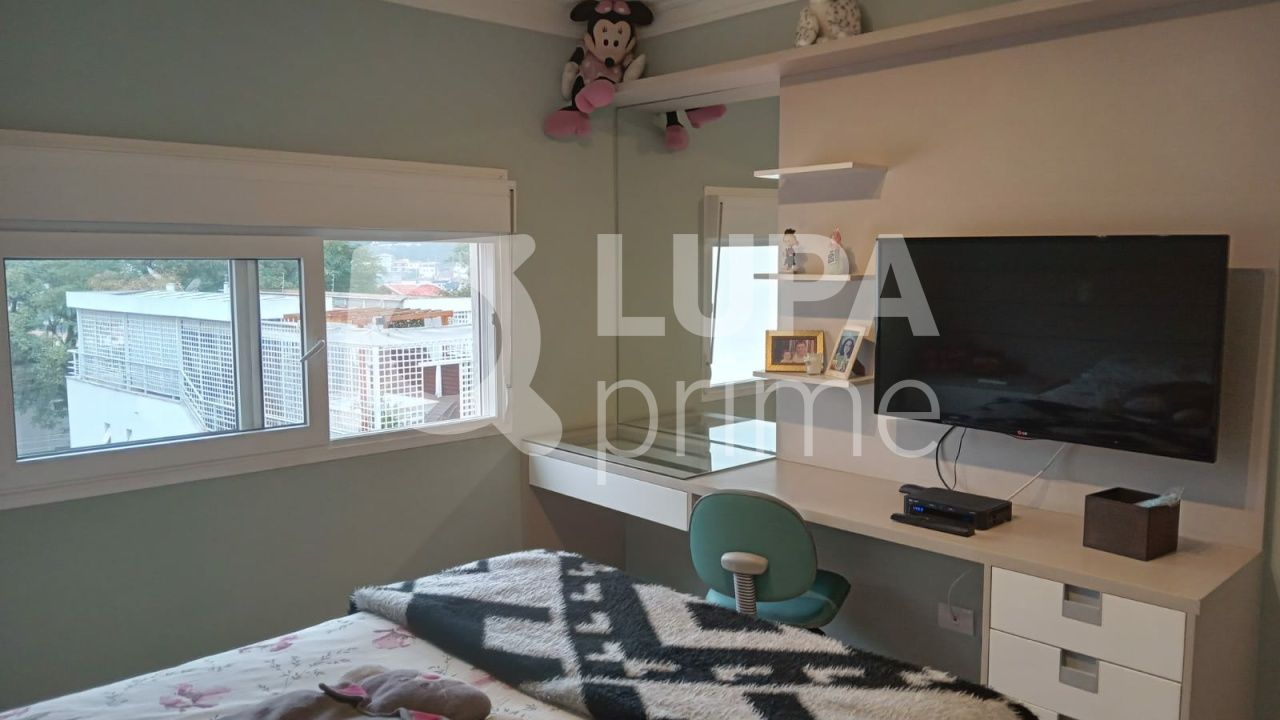 sobrado-venda-sao-paulo-agua-fria-3dormitorios-2suites-4vagas-218m2-LS36332