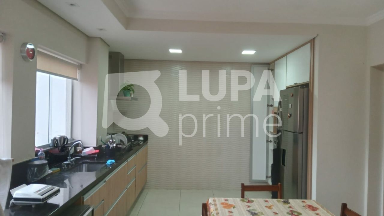 sobrado-venda-sao-paulo-agua-fria-3dormitorios-2suites-4vagas-218m2-LS36332