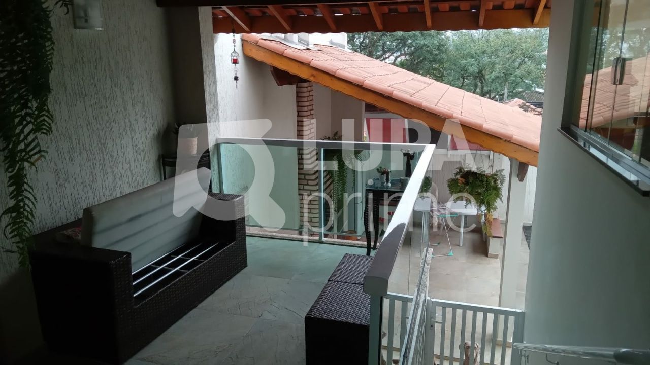 sobrado-venda-sao-paulo-agua-fria-3dormitorios-2suites-4vagas-218m2-LS36332