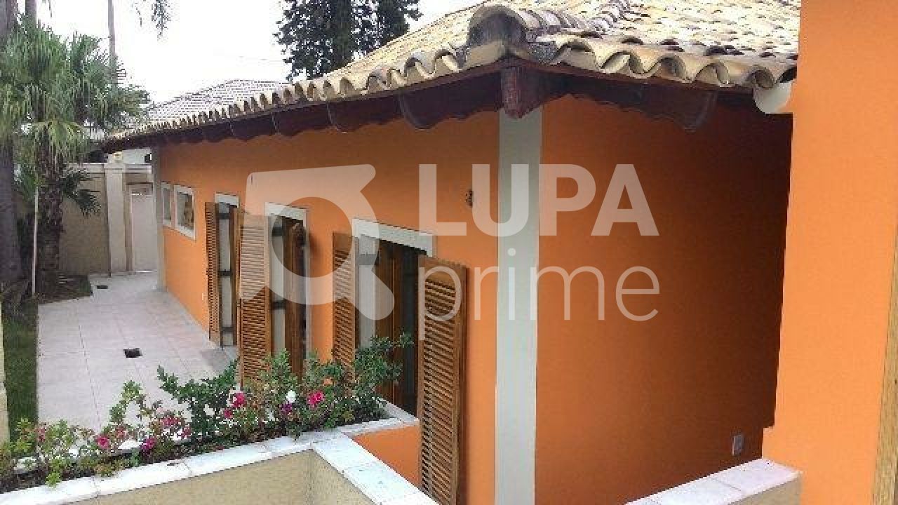 sobrado-venda-sao-paulo-vila-paiva-3dormitorios-3suites-4vagas-158m2-LS36416