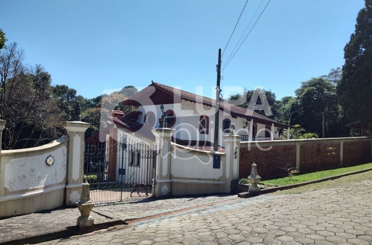 Casa, 3 quartos, 259 m² - Foto 1