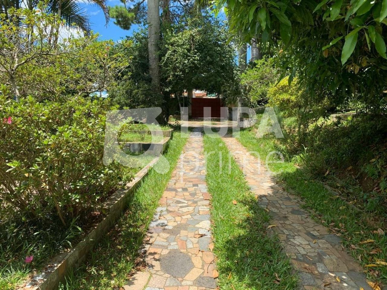 casa-terrea-venda-sao-paulo-ibiuna-3dormitorios-3suites-4vagas-400m2-LS36946