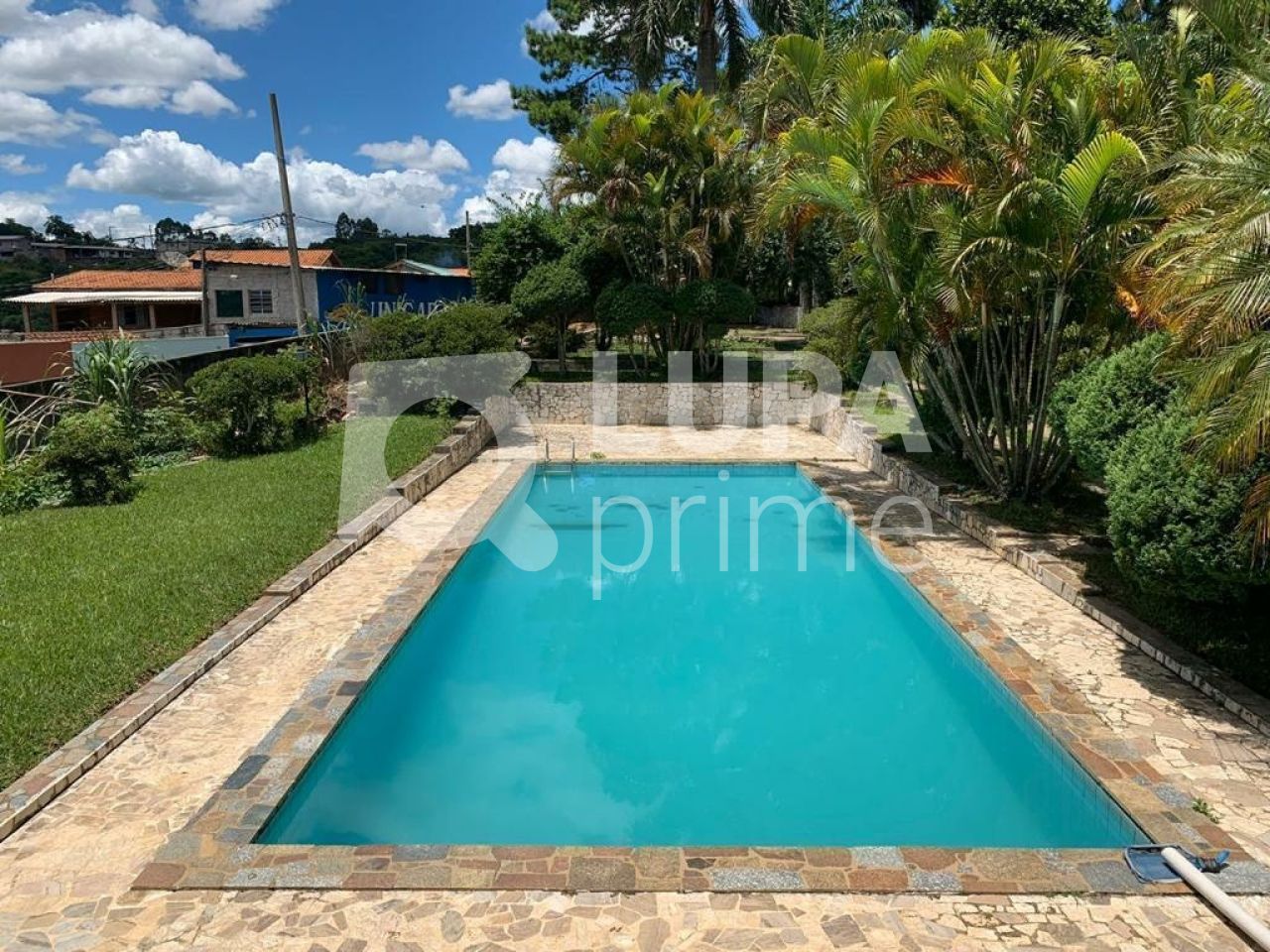 casa-terrea-venda-sao-paulo-ibiuna-3dormitorios-3suites-4vagas-400m2-LS36946