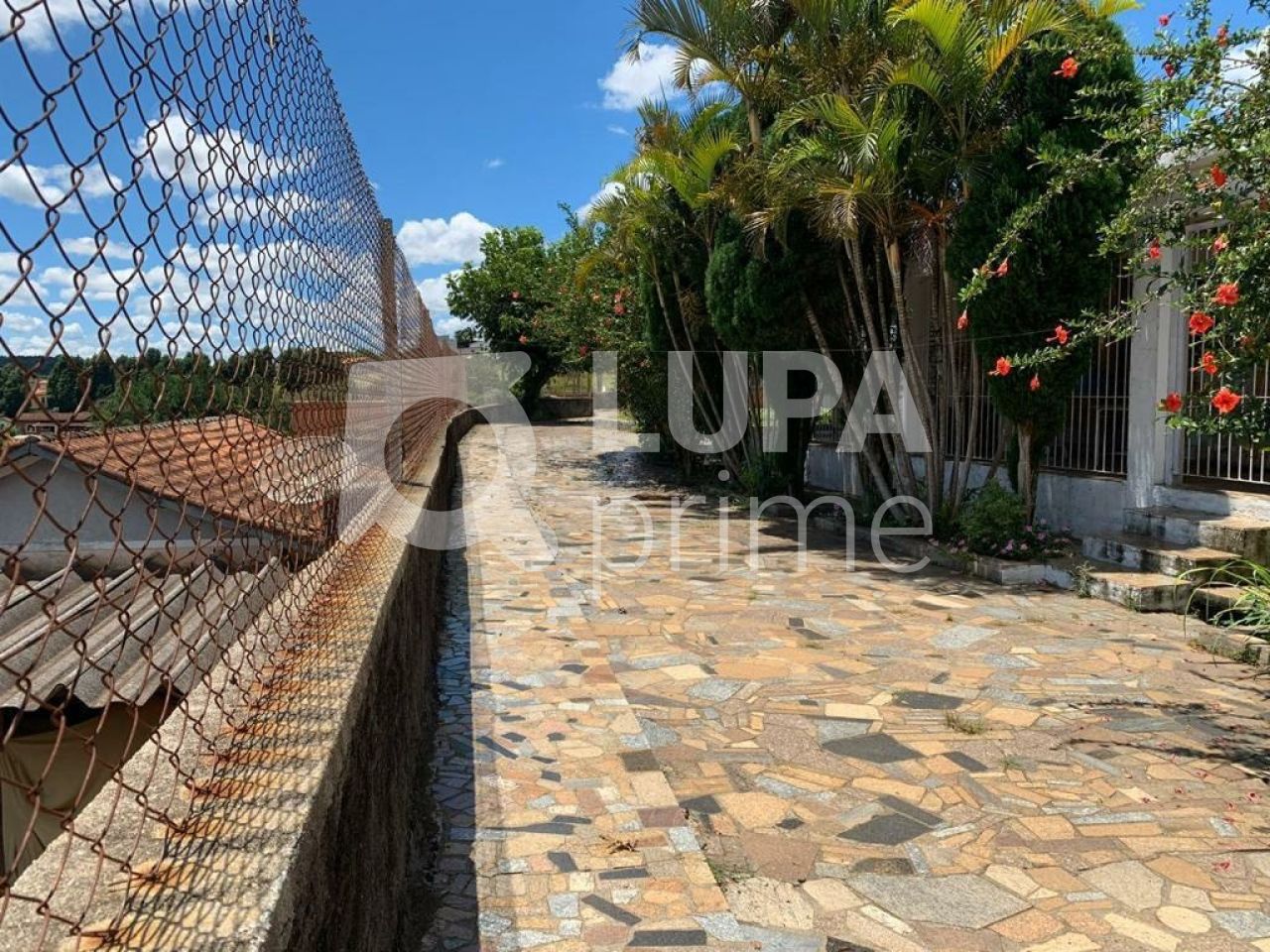 casa-terrea-venda-sao-paulo-ibiuna-3dormitorios-3suites-4vagas-400m2-LS36946