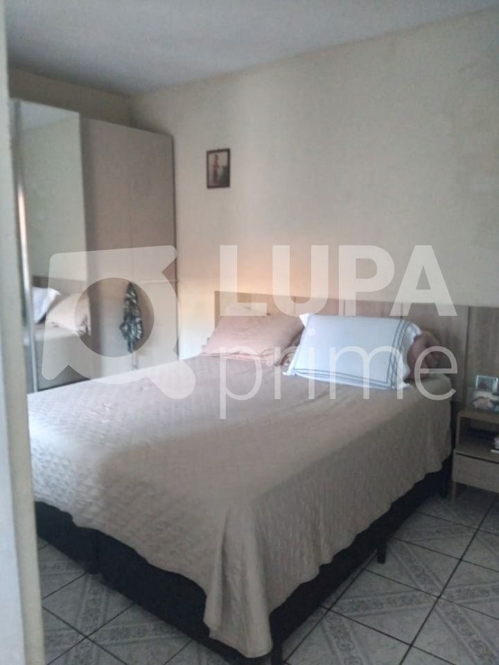 sobrado-venda-sao-paulo-jardim-guarani-7dormitorios-3vagas-175m2-LS37071