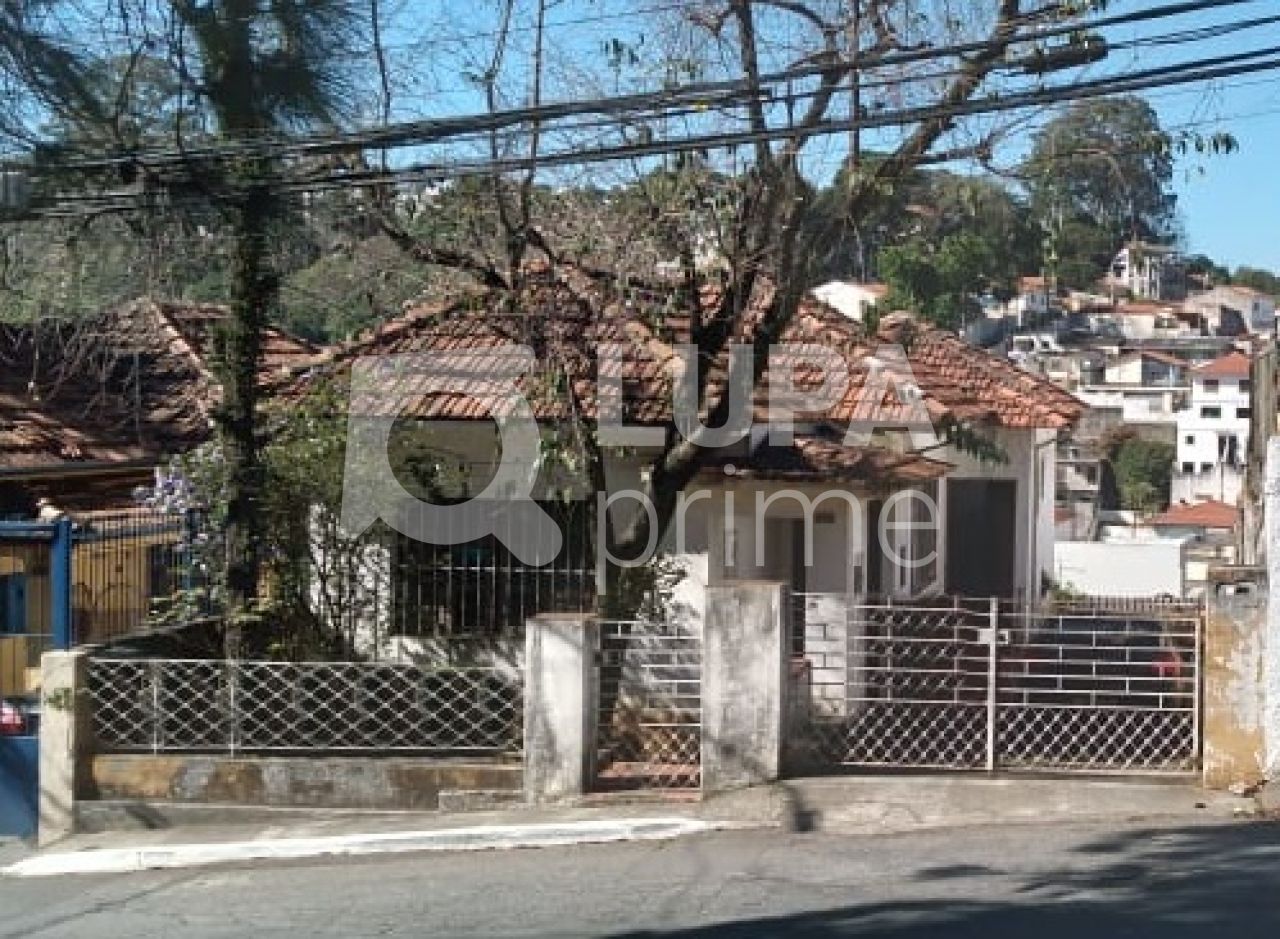 Casa à venda com 3 quartos, 323m² - Foto 1
