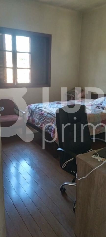 Casa à venda com 3 quartos, 323m² - Foto 5