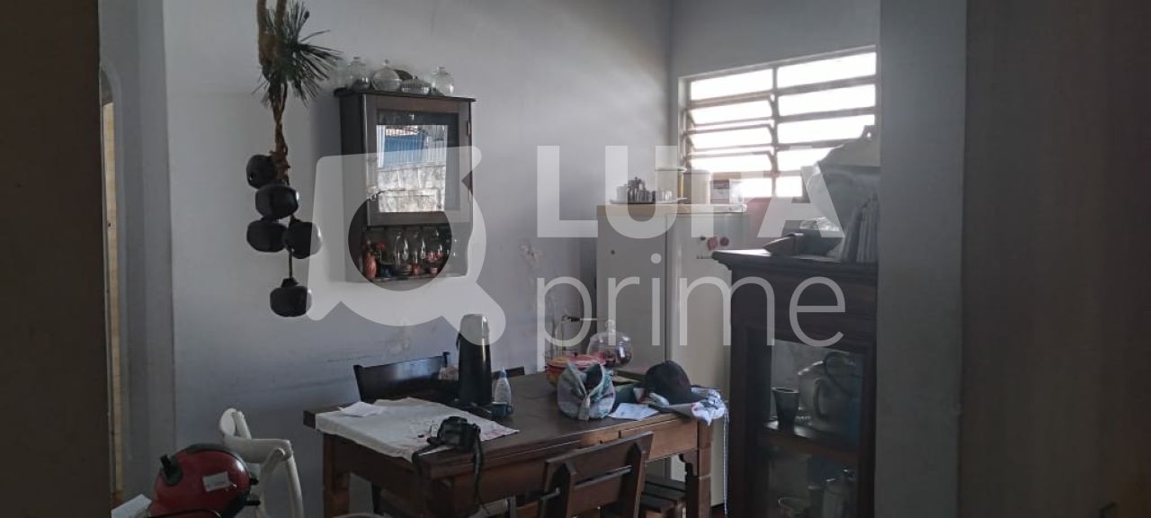 Casa à venda com 3 quartos, 323m² - Foto 6