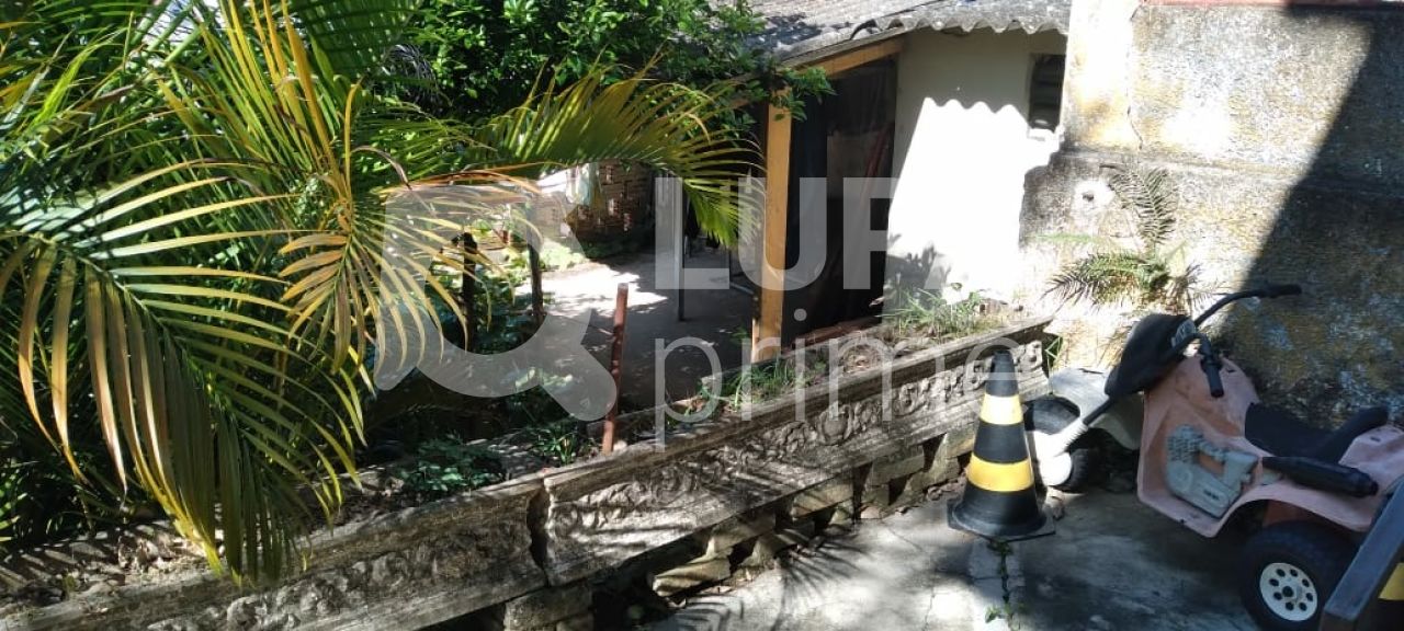 Casa à venda com 3 quartos, 323m² - Foto 14