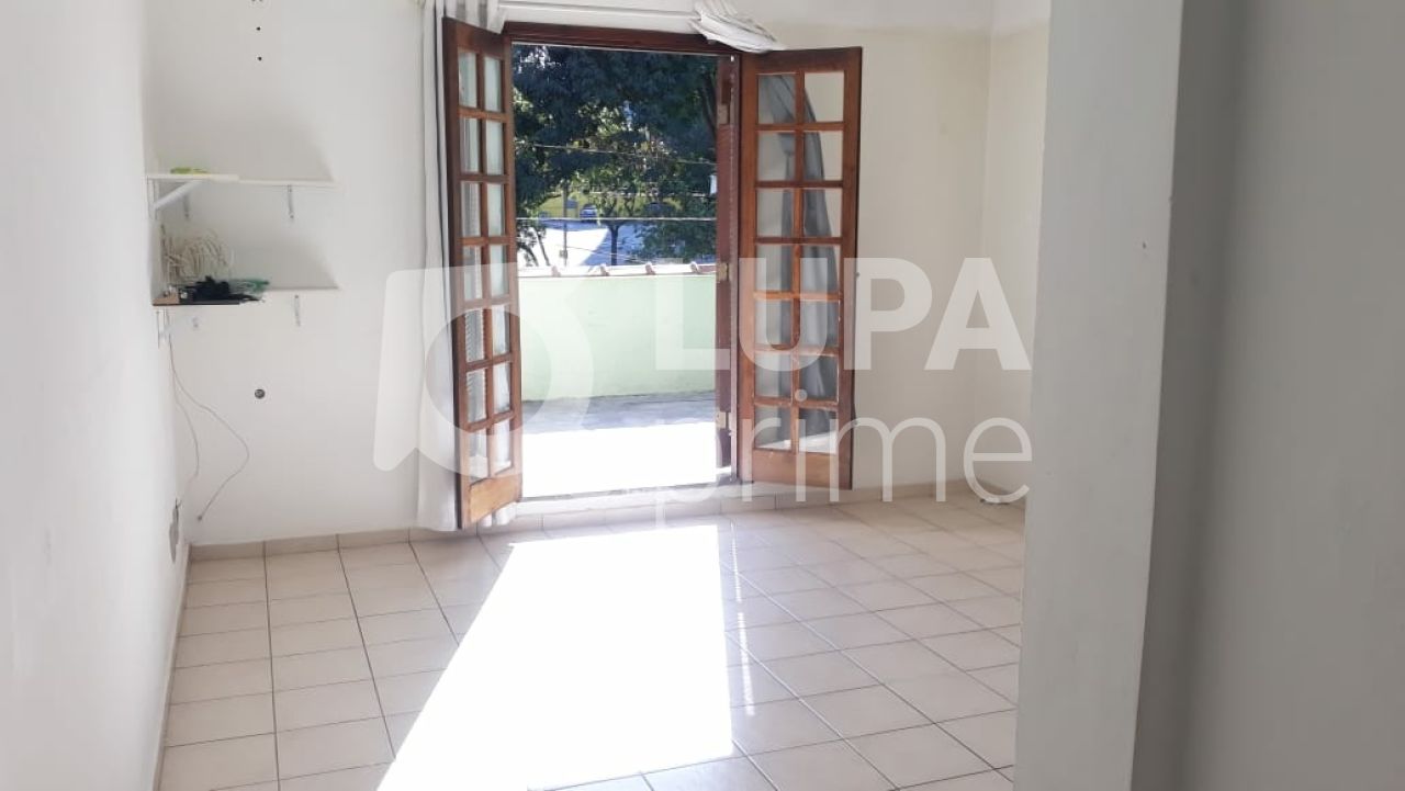 sobrado-venda-sao-paulo-parada-inglesa-2dormitorios-1suite-3vagas-209m2-LS37296