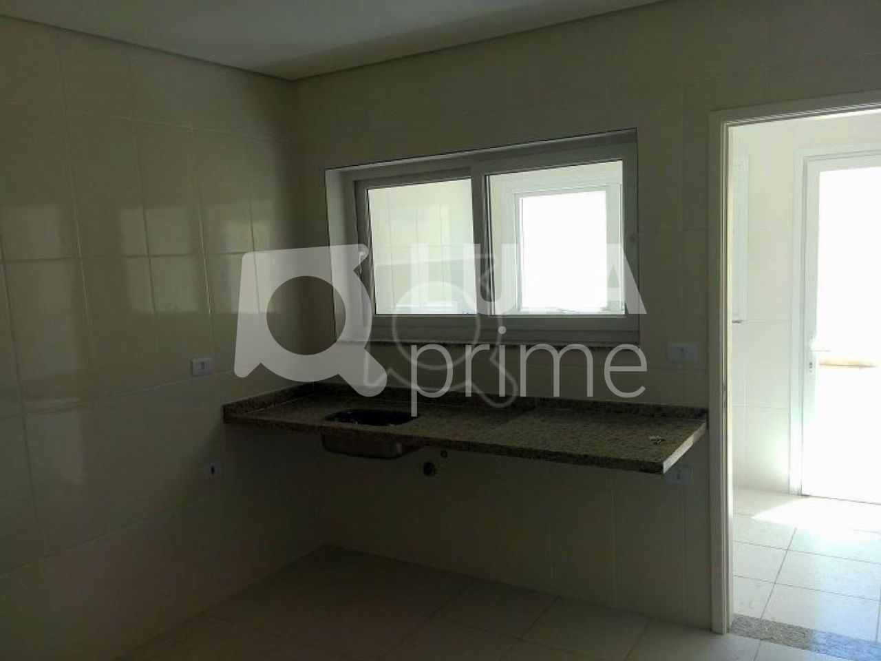 sobrado-venda-sao-paulo-vila-romero-3dormitorios-3suites-2vagas-240m2-LS37320
