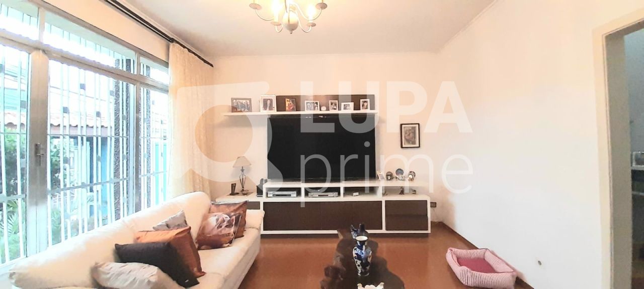 Casa, 3 quartos, 280 m² - Foto 1