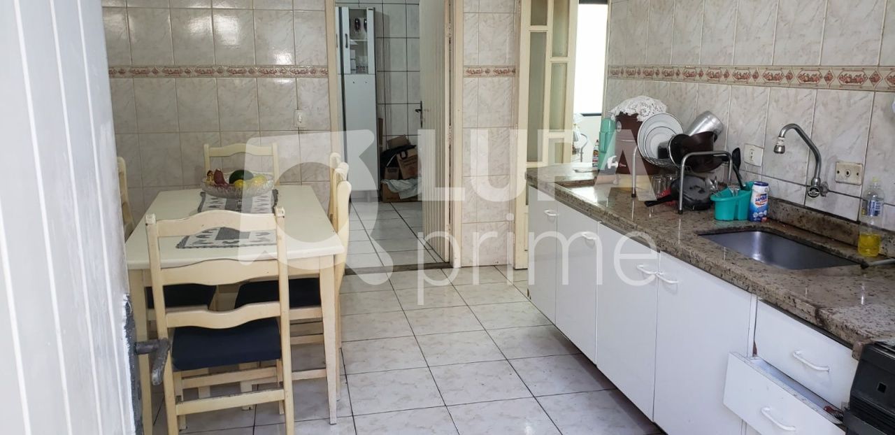 sobrado-venda-sao-paulo-parque-vitoria-3dormitorios-3suites-4vagas-142m2-LS37464