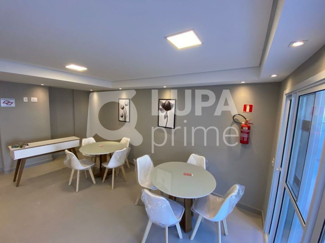 Apartamento à venda com 2 quartos, 44m² - Foto 12
